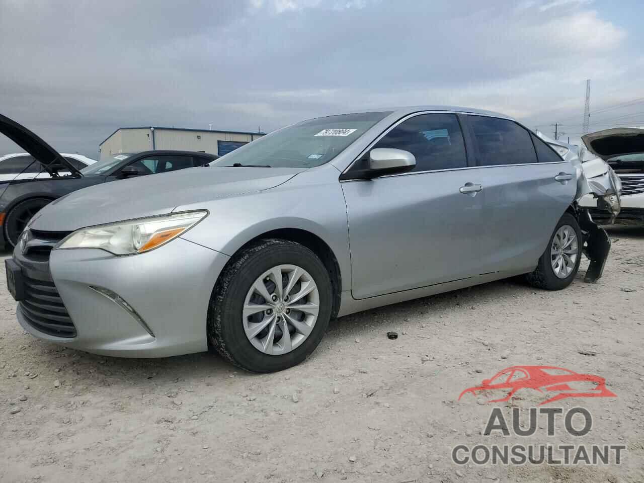 TOYOTA CAMRY 2016 - 4T4BF1FK3GR580225