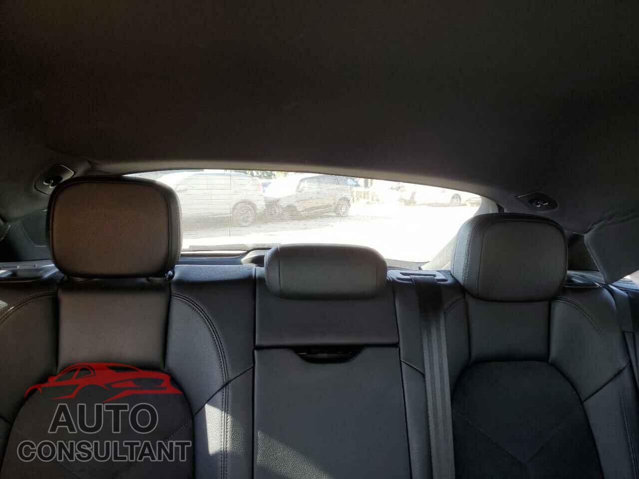 PORSCHE MACAN 2017 - WP1AA2A53HLB82177
