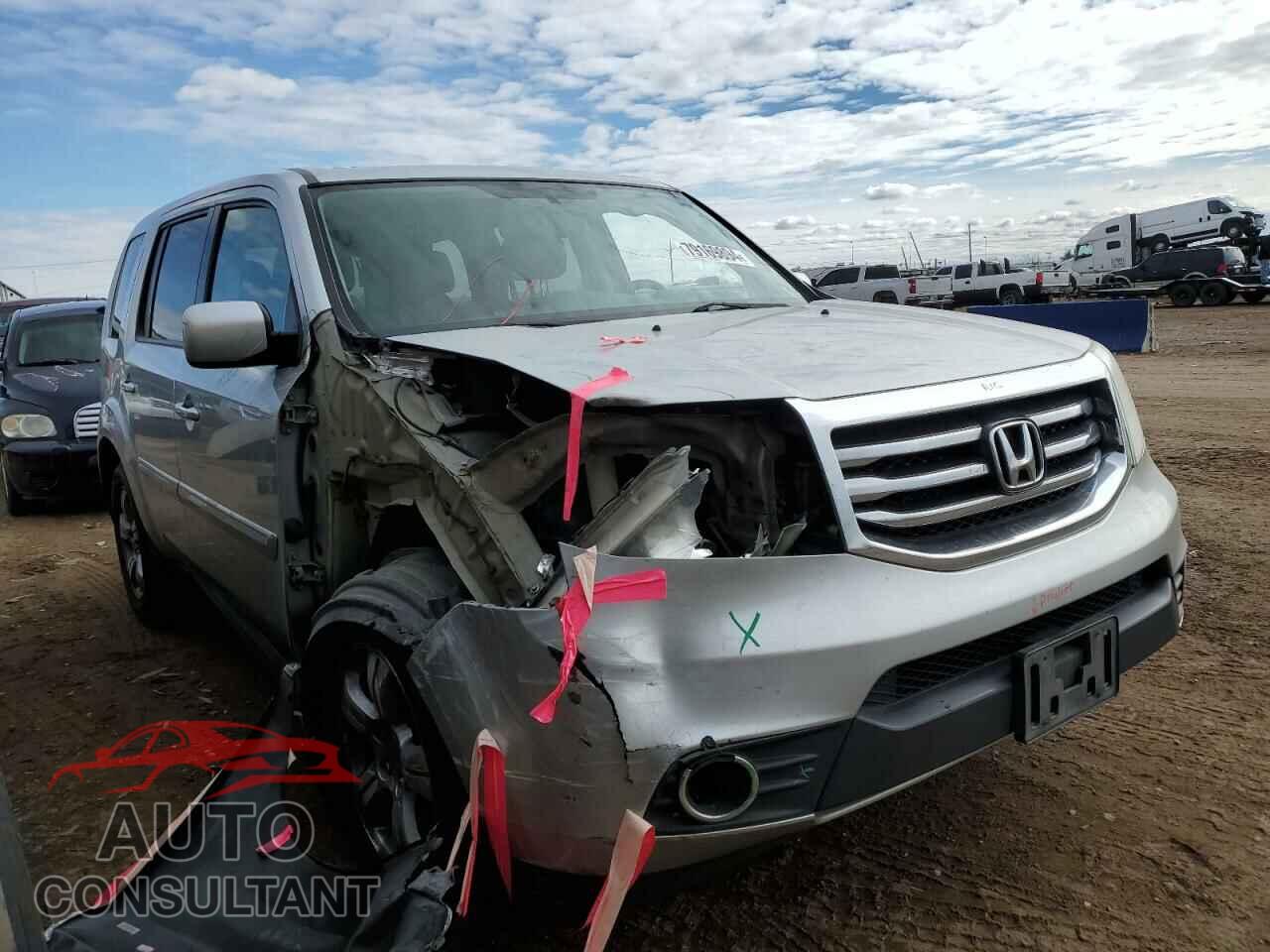 HONDA PILOT 2013 - 5FNYF4H50DB006431