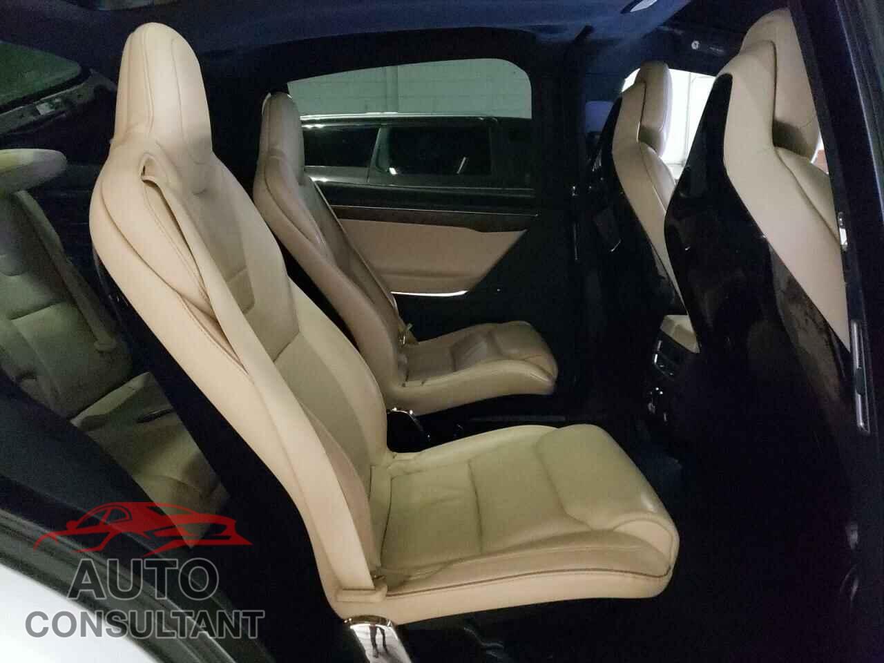 TESLA MODEL X 2016 - 5YJXCBE26GF004495