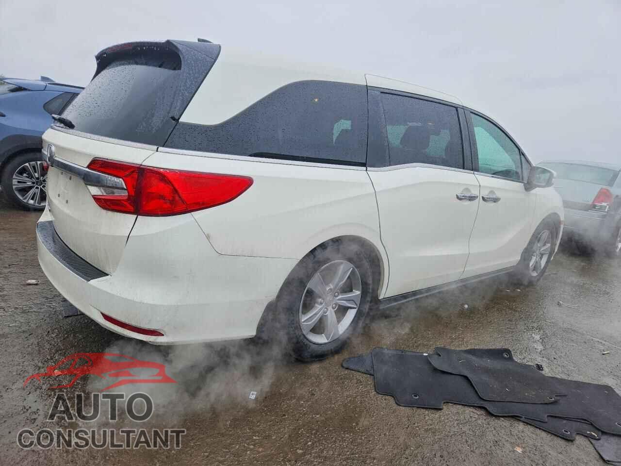 HONDA ODYSSEY 2018 - 5FNRL6H76JB044283
