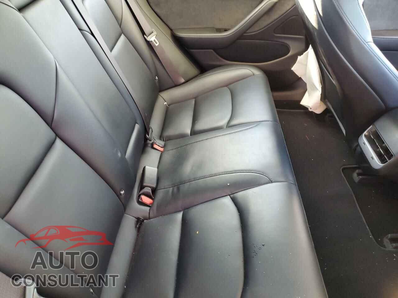 TESLA MODEL 3 2018 - 5YJ3E1EA8JF035331