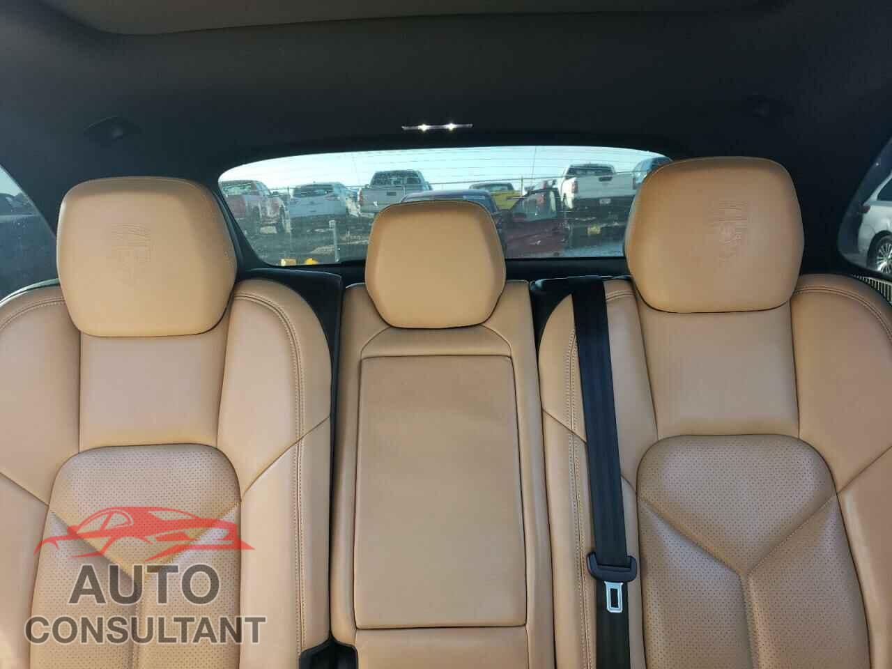 PORSCHE CAYENNE 2017 - WP1AE2A29HLA73152