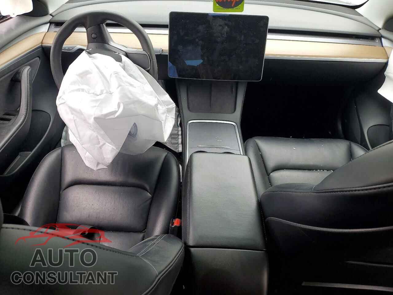 TESLA MODEL 3 2021 - 5YJ3E1EA2MF057619
