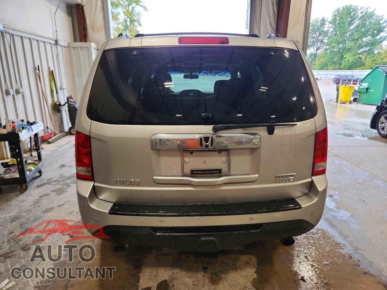 HONDA PILOT 2012 - 5FNYF4H9XCB079839