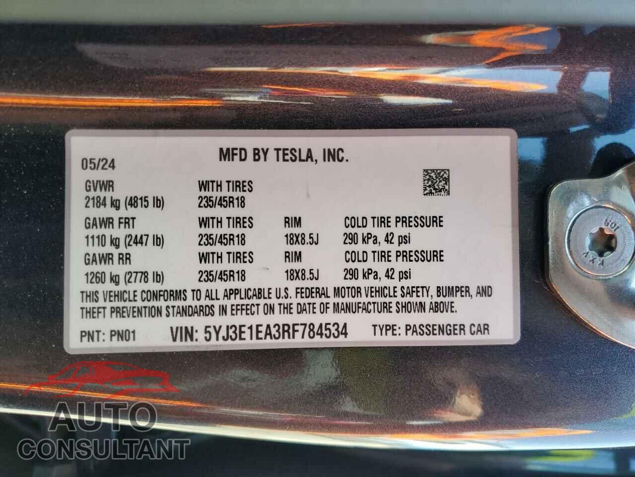 TESLA MODEL 3 2024 - 5YJ3E1EA3RF784534