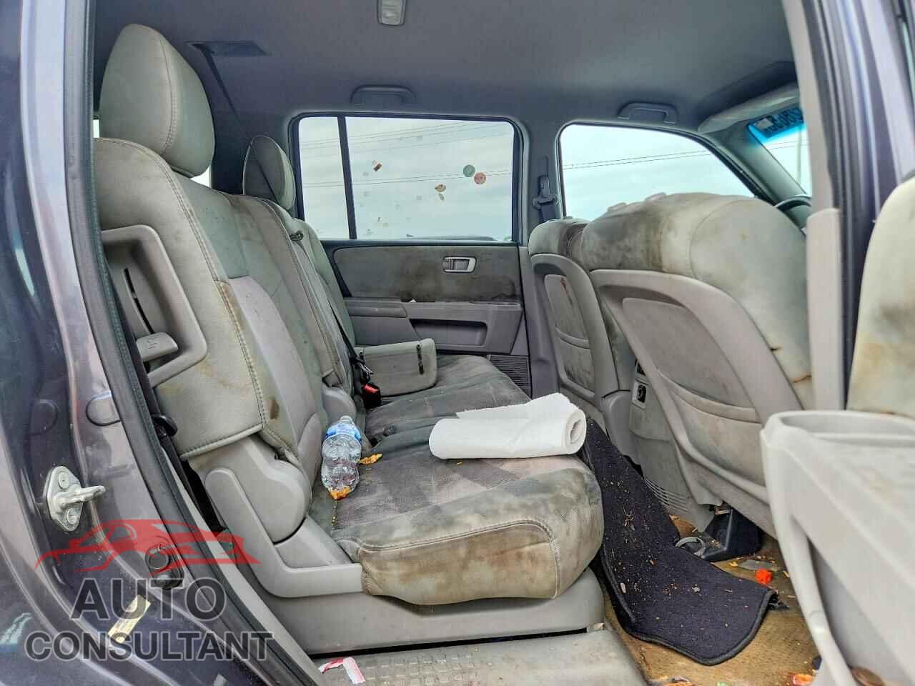 HONDA PILOT 2015 - 5FNYF4H42FB003699