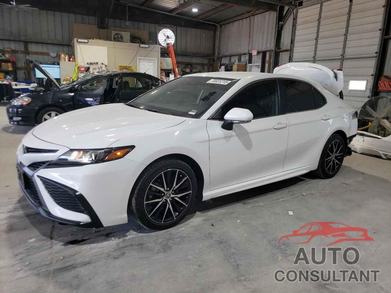 TOYOTA CAMRY 2024 - 4T1G11AK1RU238250