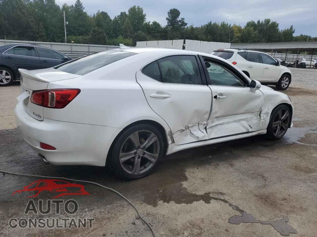 LEXUS IS 2011 - JTHBF5C23B5152568