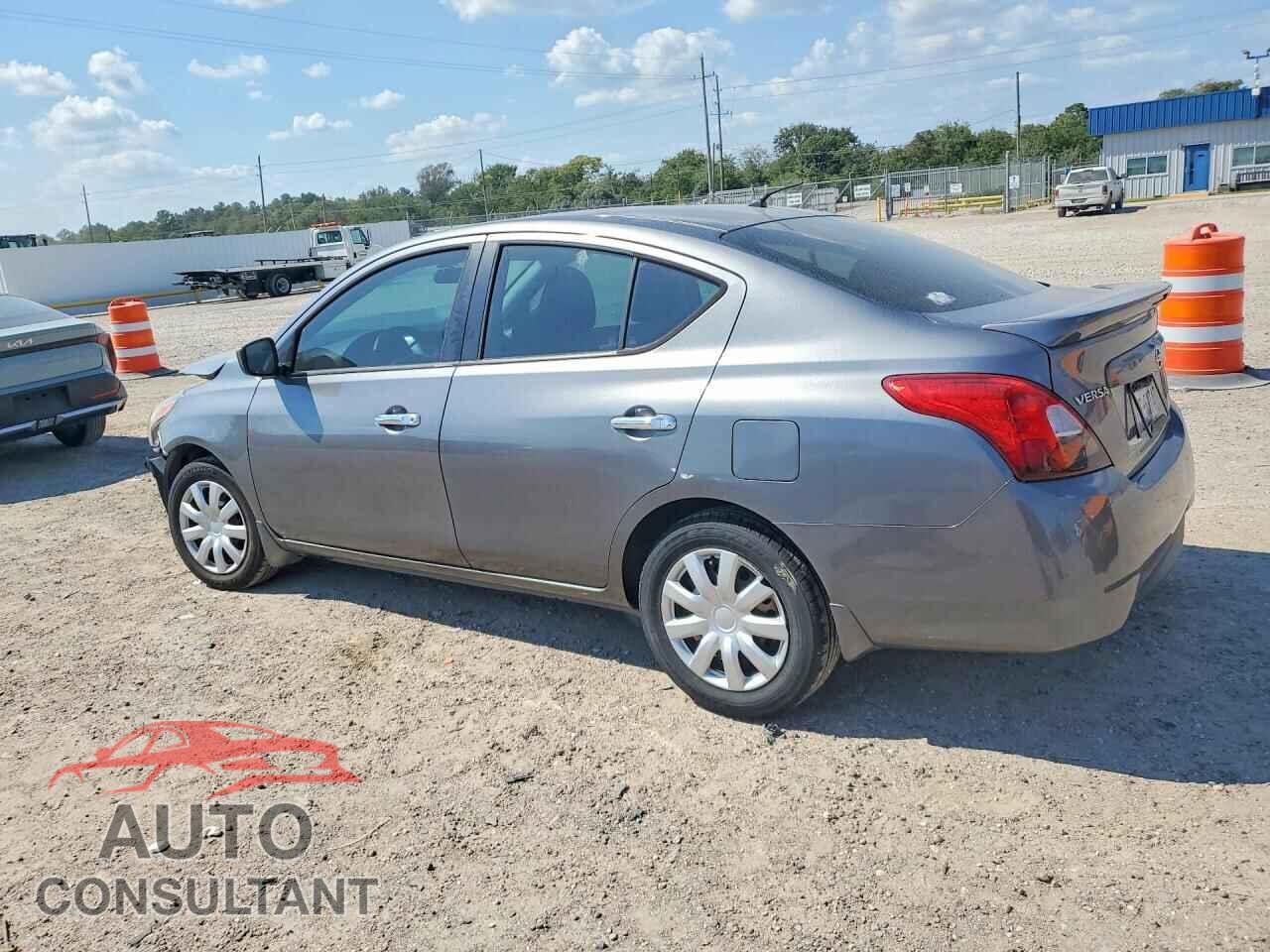 NISSAN VERSA 2017 - 3N1CN7AP1HL903567