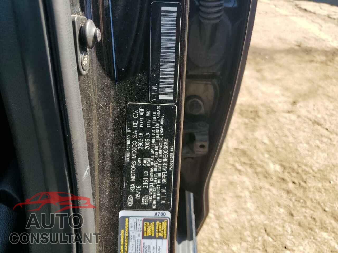 KIA FORTE 2017 - 3KPFL4A83HE003684