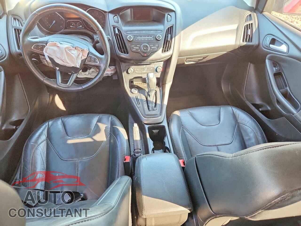 FORD FOCUS 2016 - 1FADP3K28GL239422