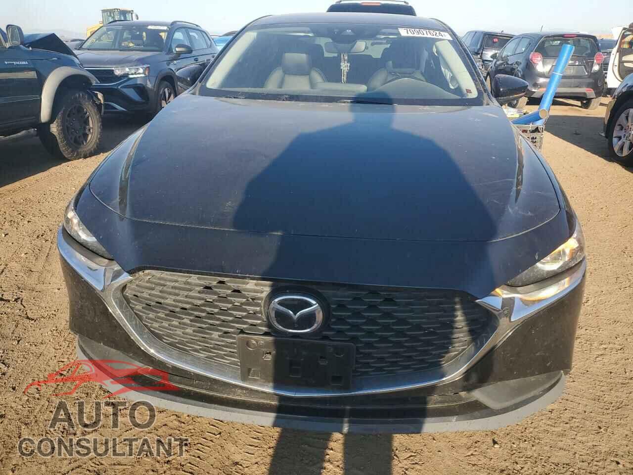 MAZDA 3 2021 - JM1BPABL0M1315219