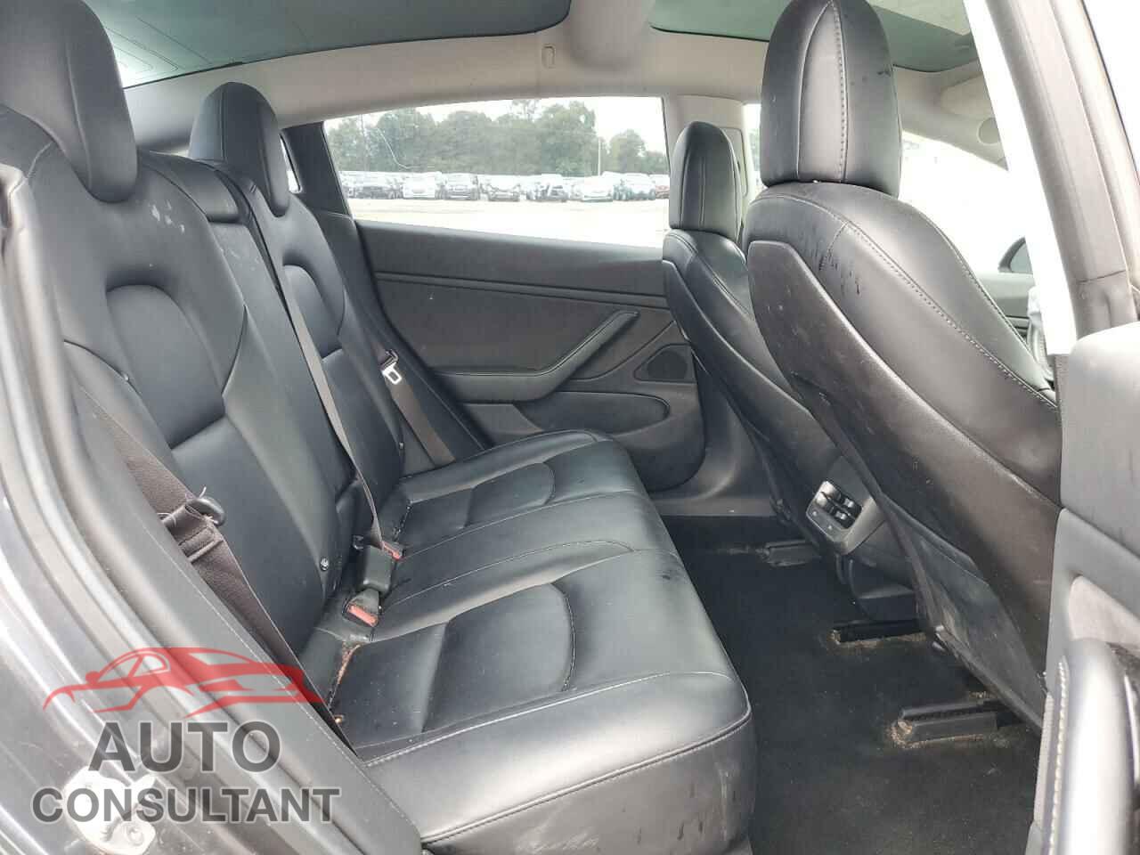 TESLA MODEL 3 2018 - 5YJ3E1EA7JF077487
