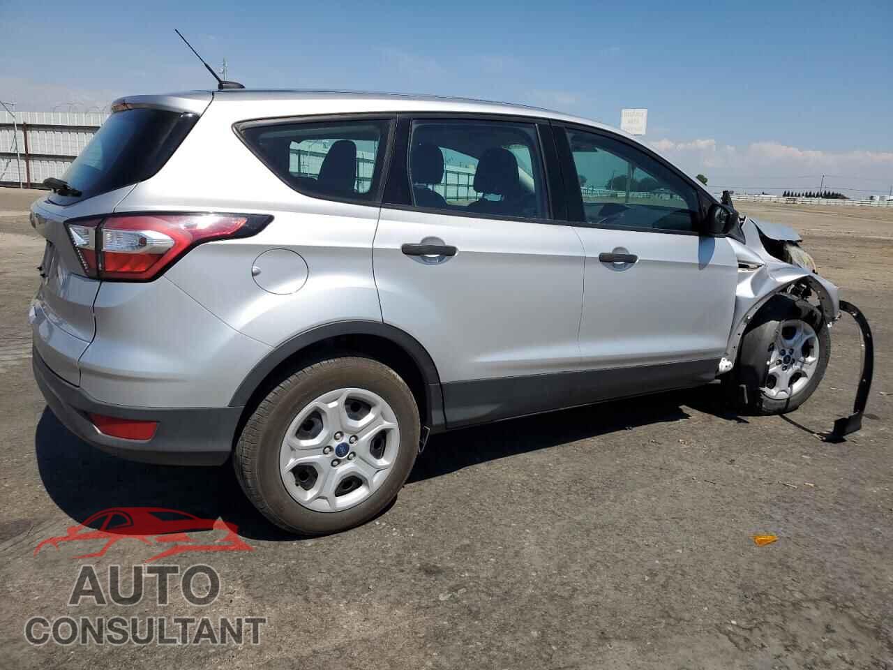 FORD ESCAPE 2017 - 1FMCU0F7XHUC80757