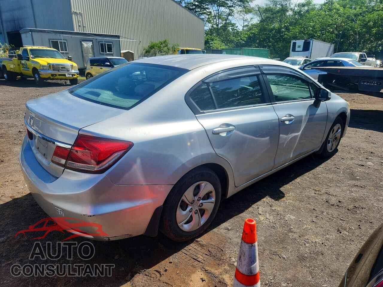 HONDA CIVIC 2013 - 2HGFB2F57DH587982