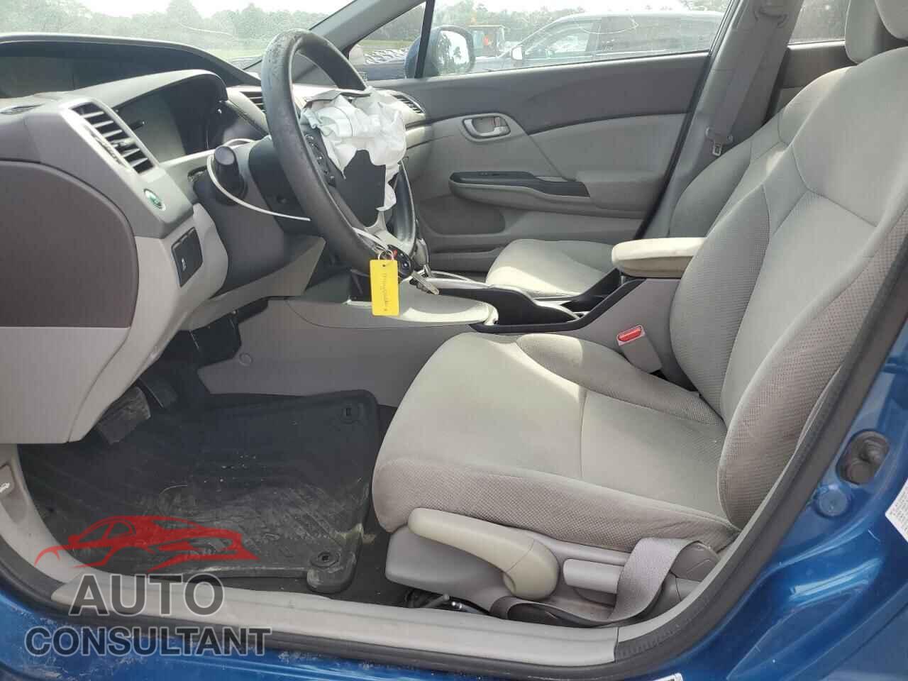 HONDA CIVIC 2012 - 2HGFB2F54CH575884