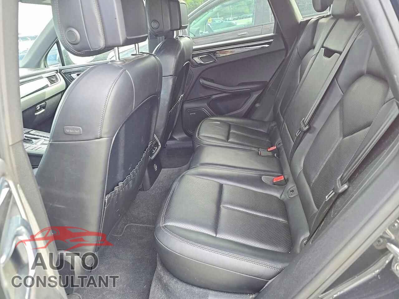 PORSCHE MACAN 2017 - WP1AA2A55HLB05567