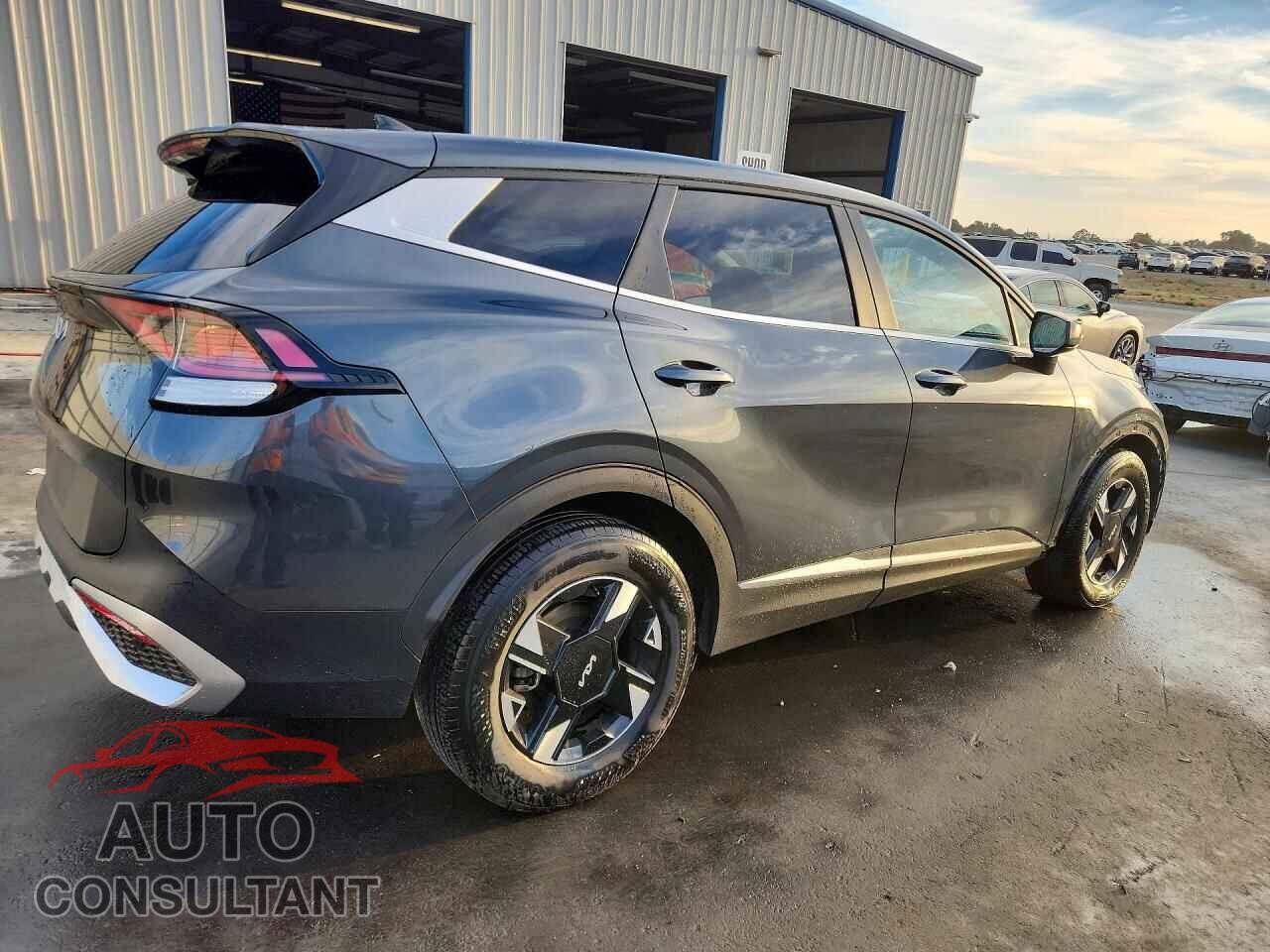 KIA SPORTAGE 2023 - KNDPU3AF5P7117601
