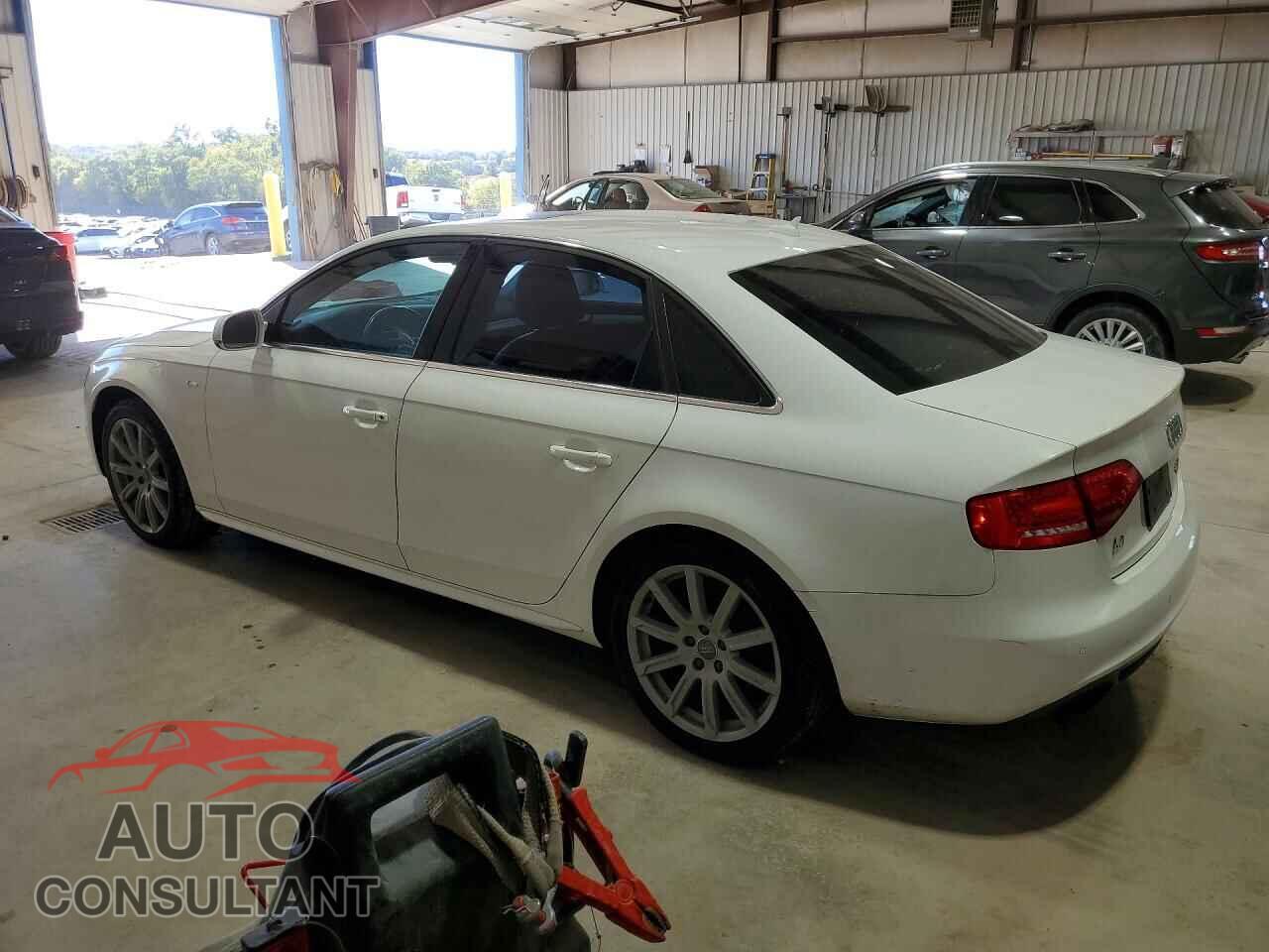 AUDI A4 2012 - WAUFFAFLXCN015111