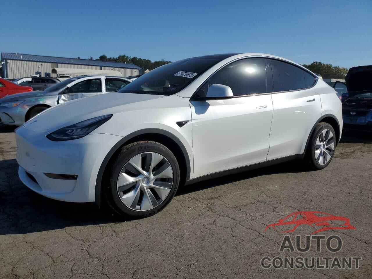 TESLA MODEL Y 2023 - 7SAYGDEE8PA102619