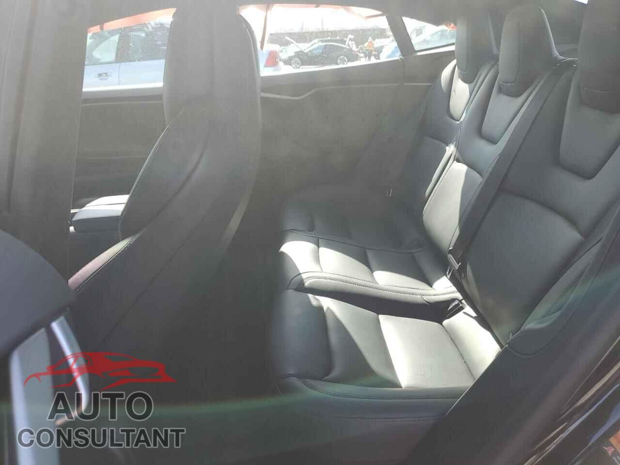 TESLA MODEL S 2018 - 5YJSA1E28JF258582