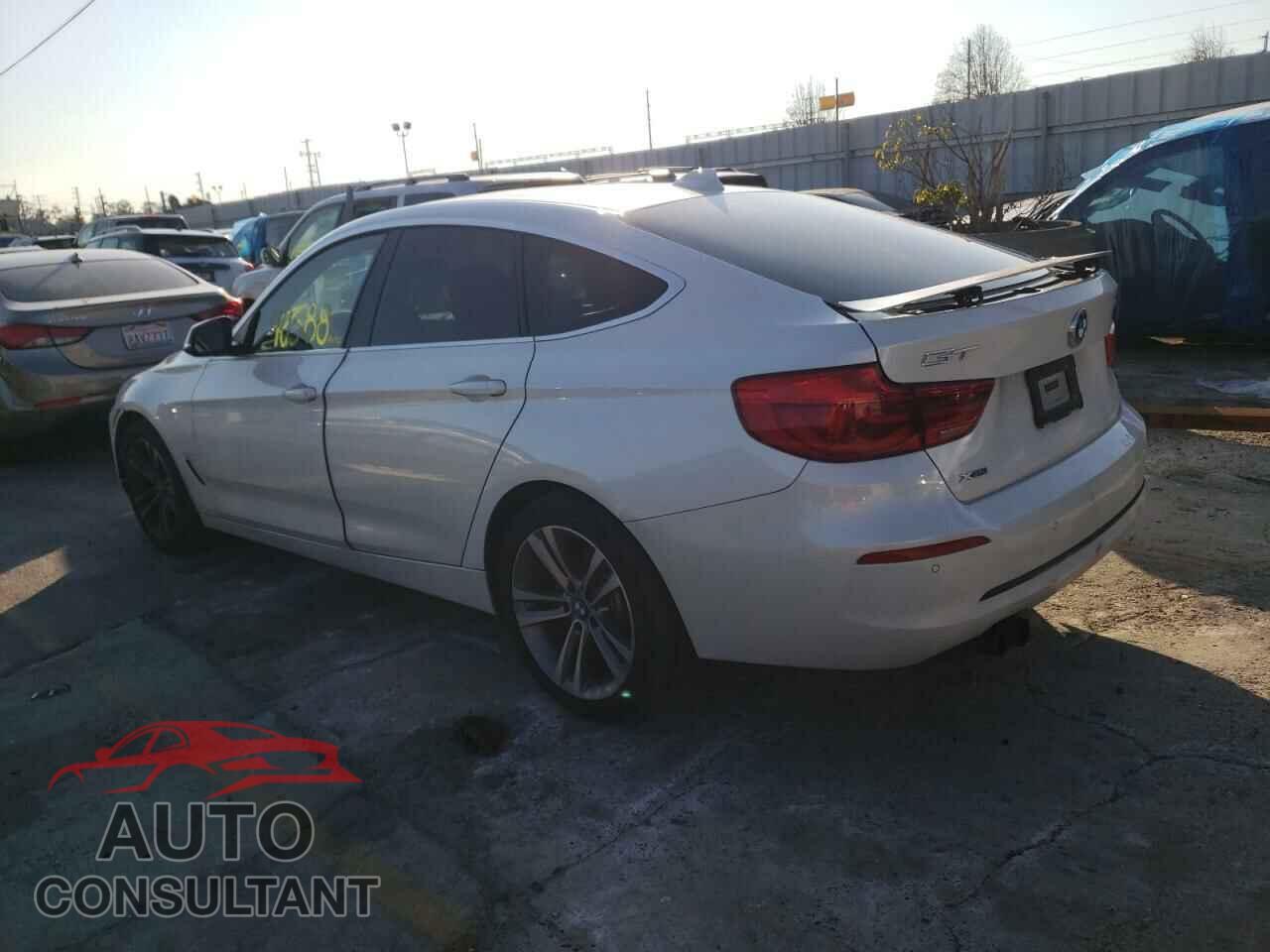 BMW 3 SERIES 2017 - WBA8Z9C32HG827260