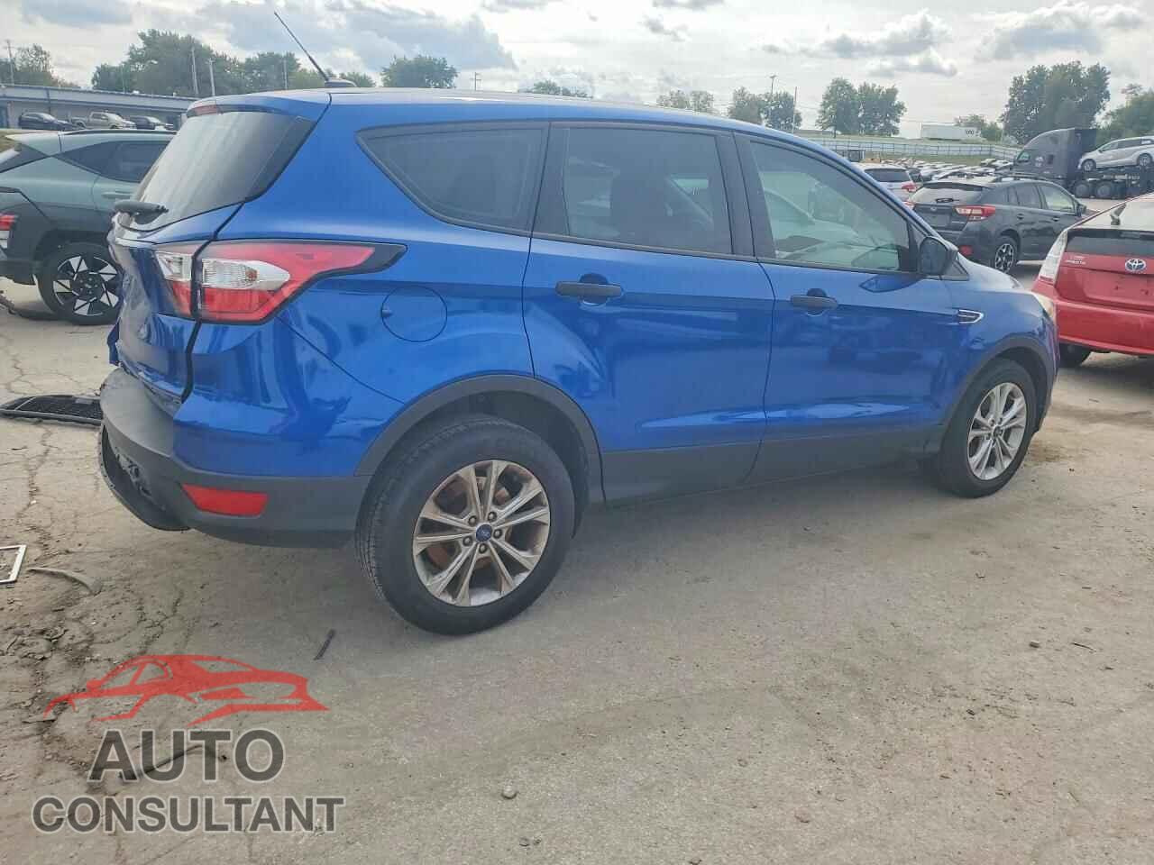 FORD ESCAPE 2017 - 1FMCU0F75HUC66121