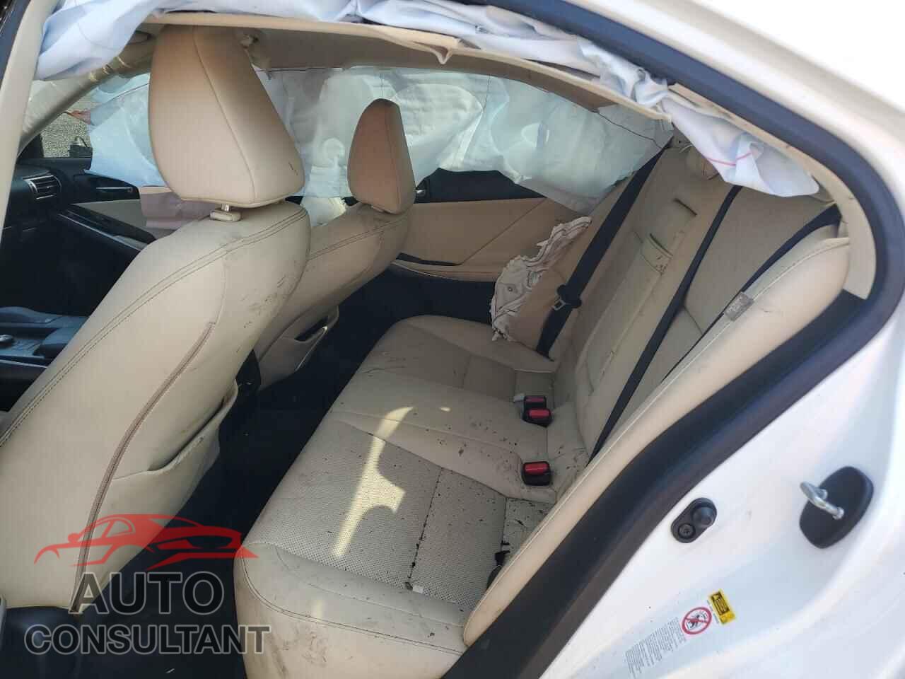 LEXUS IS 2015 - JTHCF1D2XF5027407