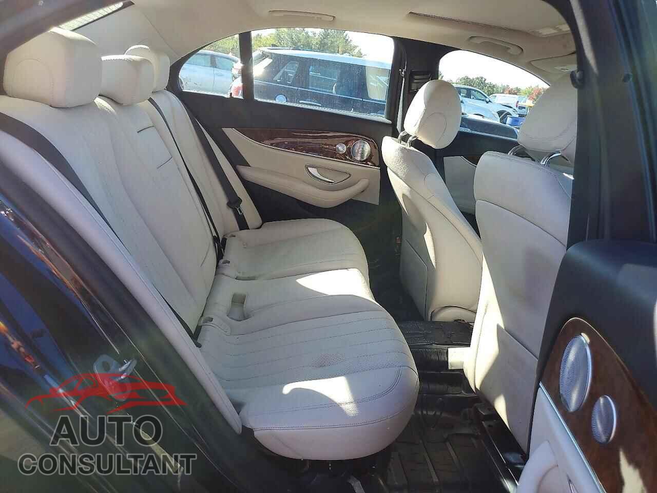 MERCEDES-BENZ E-CLASS 2019 - WDDZF4KB3KA551165