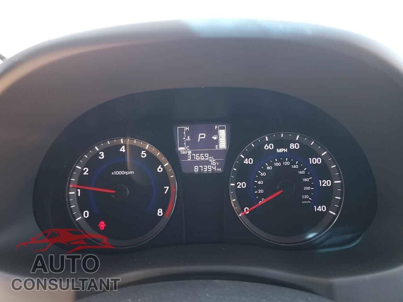 HYUNDAI ACCENT 2016 - KMHCT4AE1GU111192
