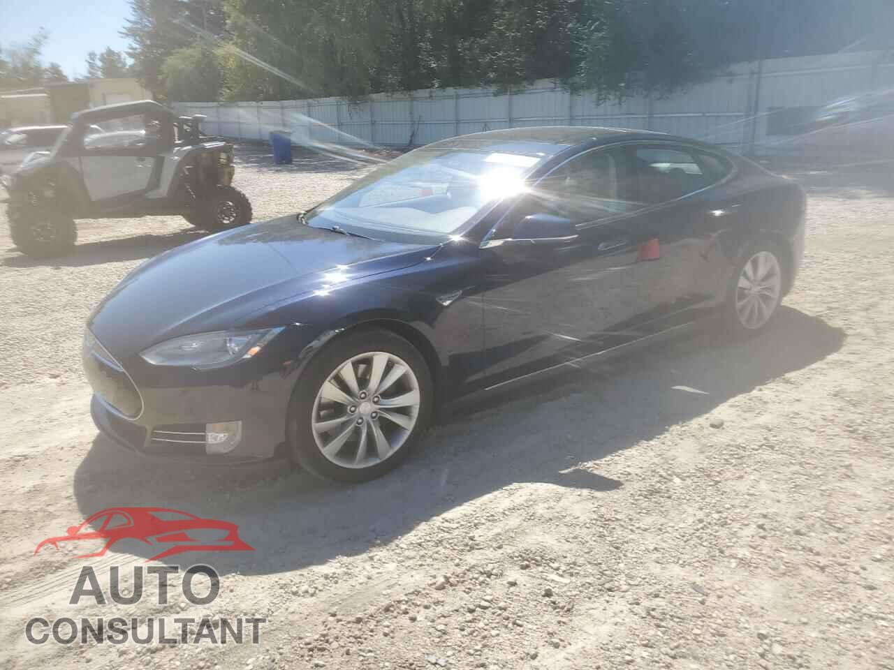 TESLA MODEL S 2014 - 5YJSA1S14EFP29385