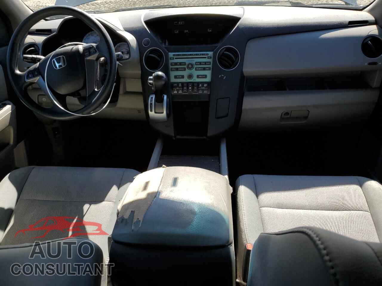 HONDA PILOT 2011 - 5FNYF4H47BB037597