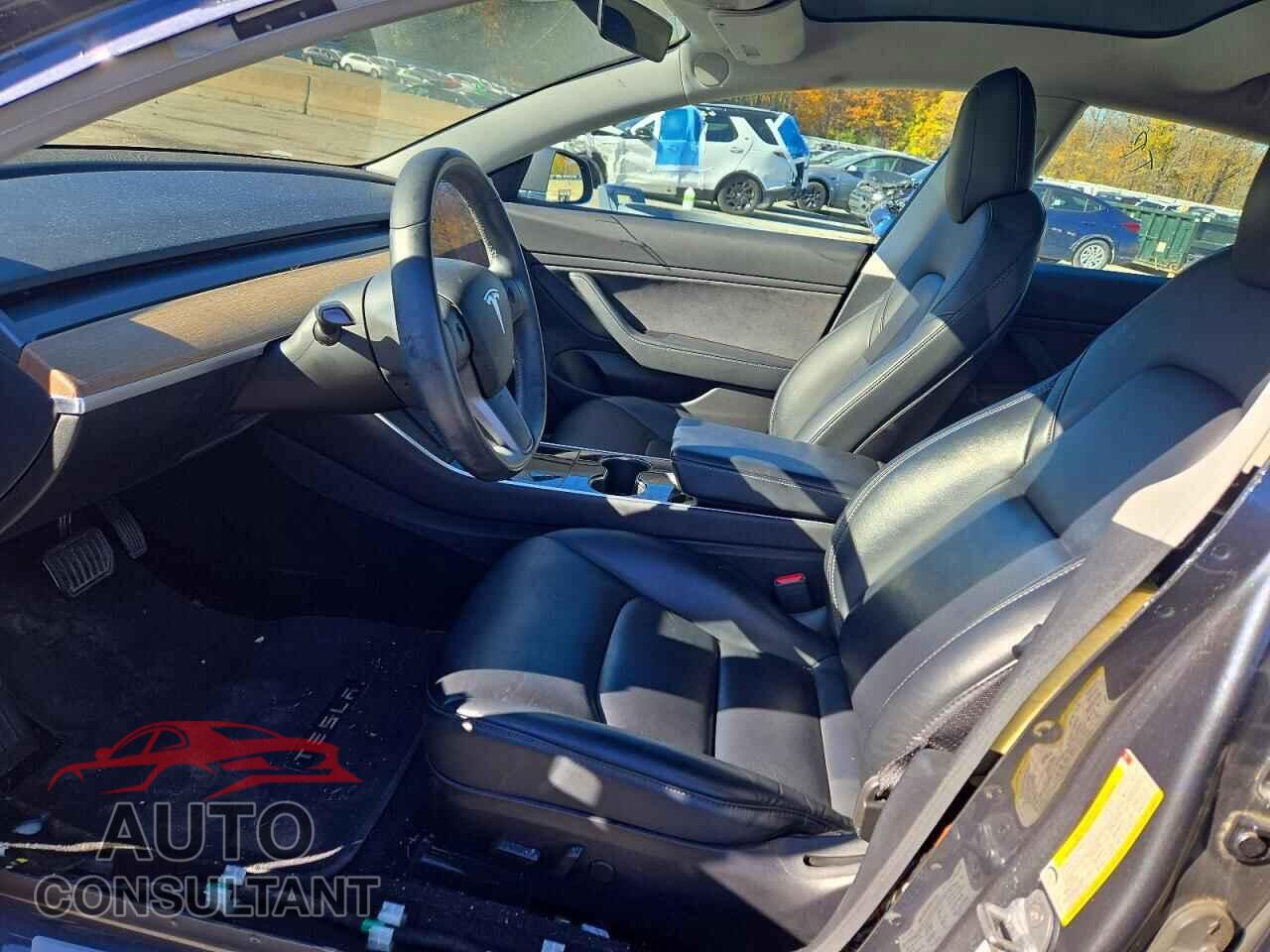 TESLA MODEL 3 2019 - 5YJ3E1EA5KF311207