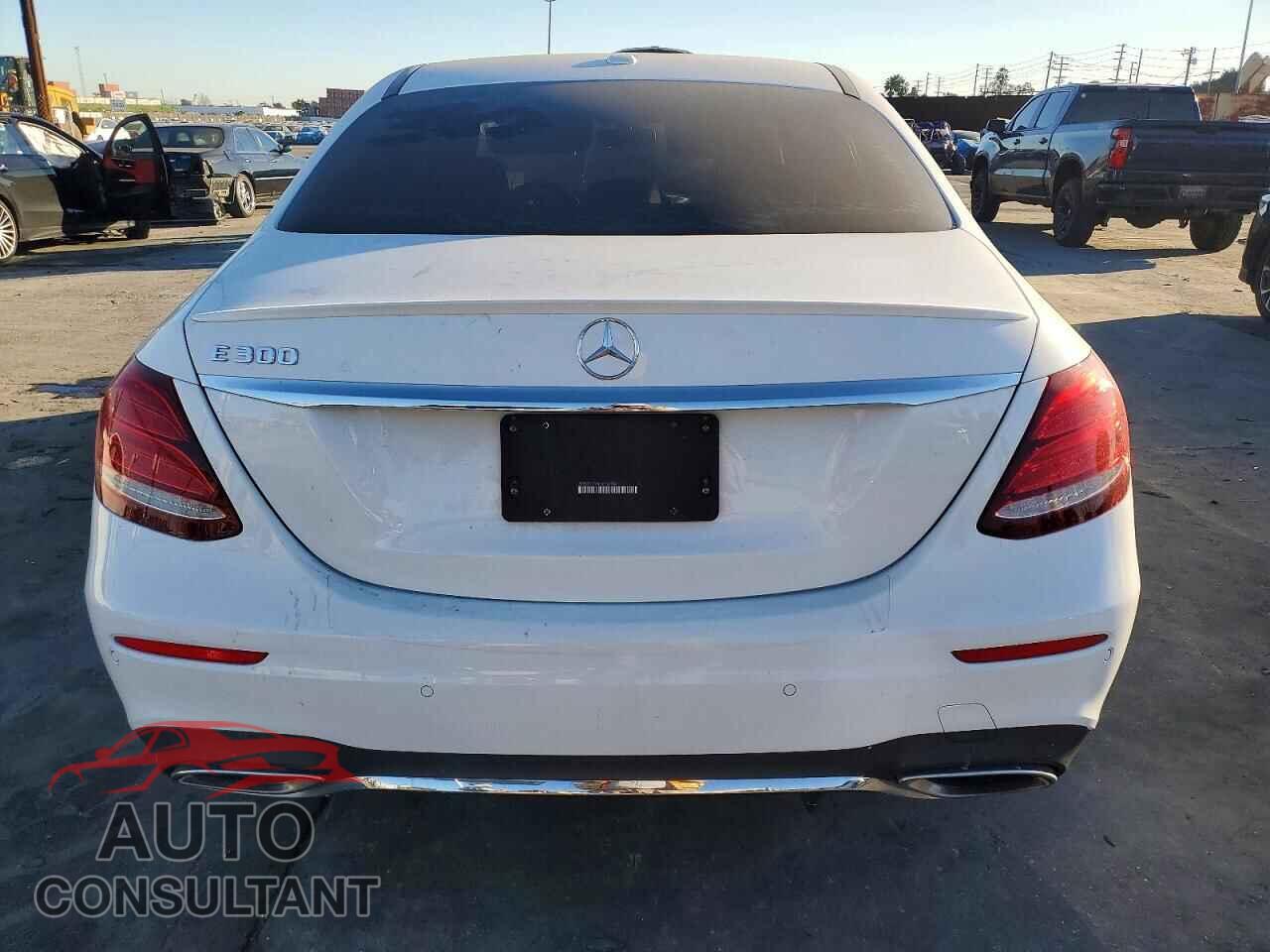 MERCEDES-BENZ E-CLASS 2017 - WDDZF4JB8HA042702