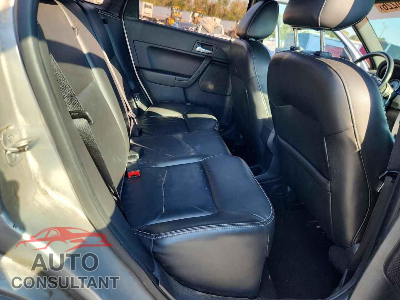 FORD FOCUS 2010 - 1FAHP3HN1BW110304