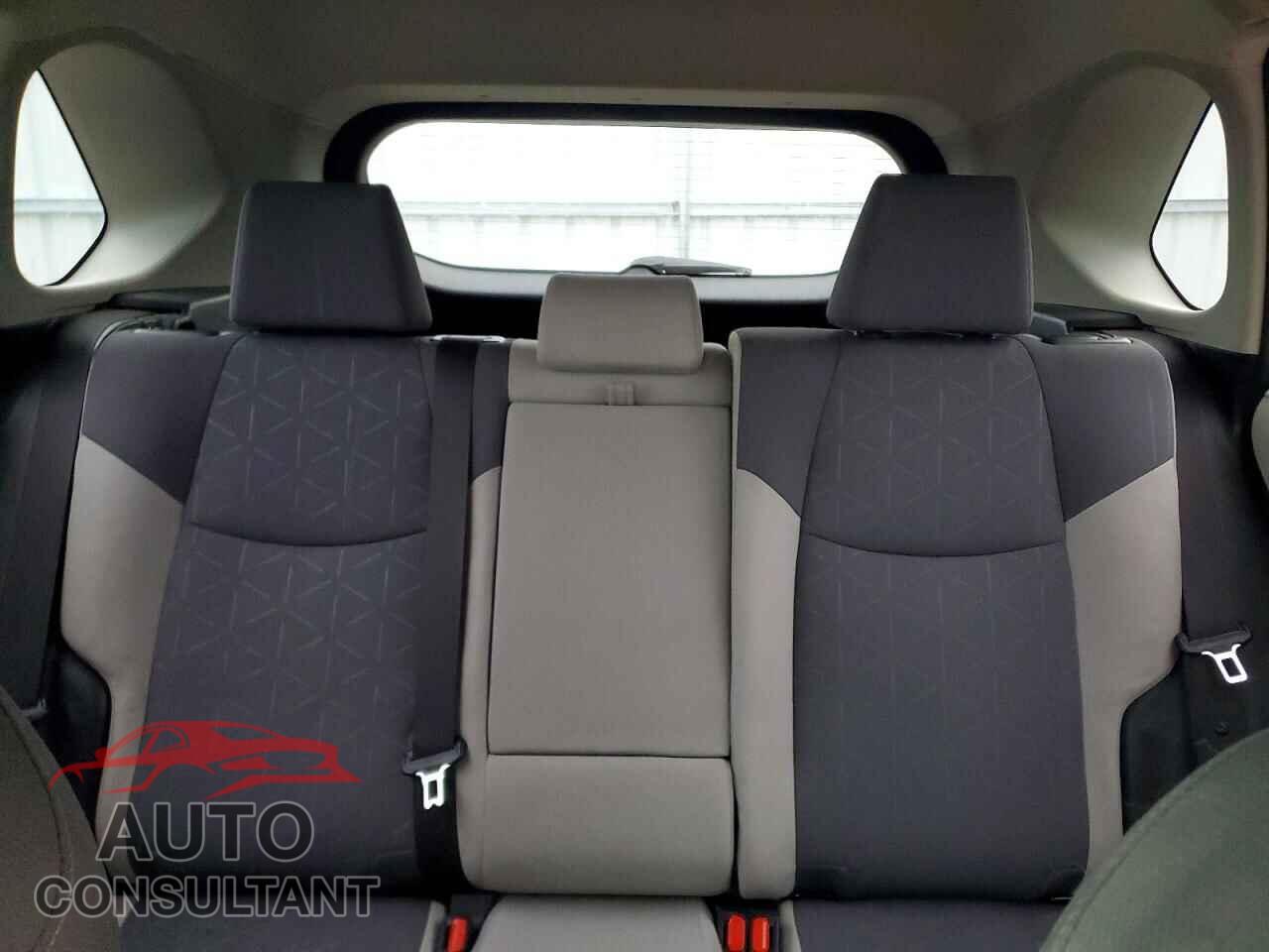 TOYOTA RAV4 2019 - JTMP1RFV4KJ017478