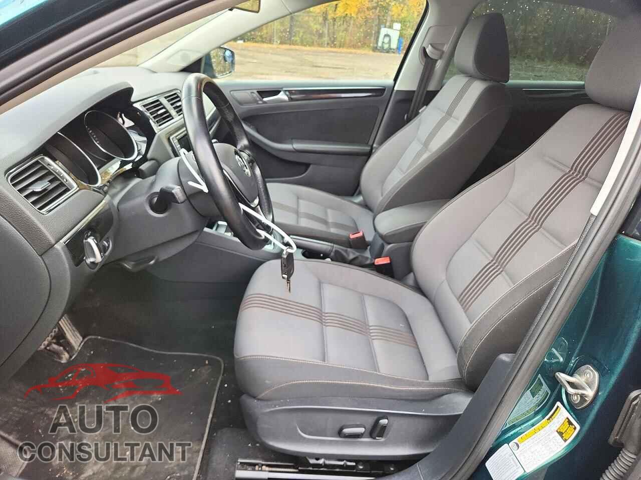 VOLKSWAGEN JETTA 2017 - 3VWDB7AJ2HM245190