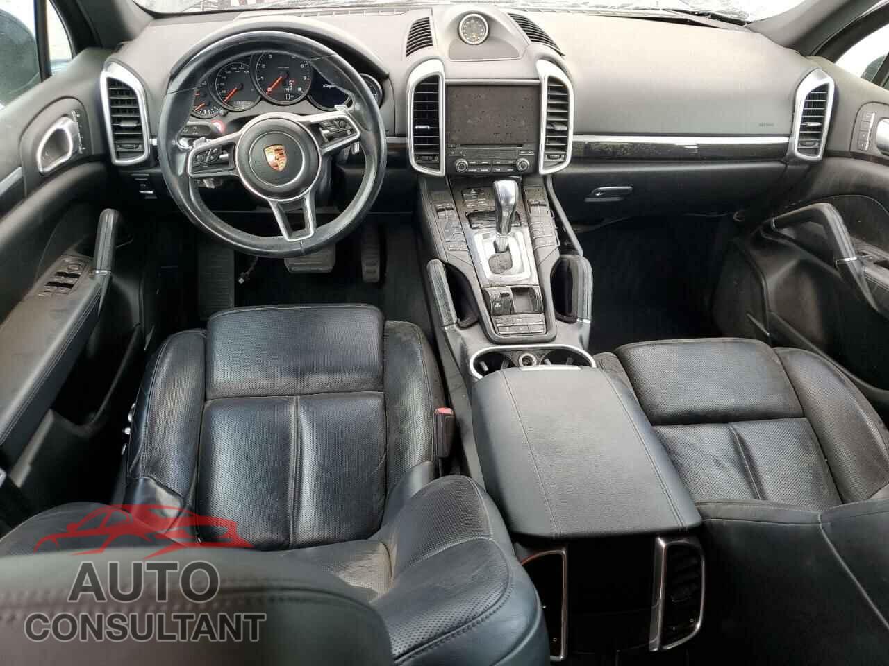 PORSCHE CAYENNE 2018 - WP1AA2A21JKA02566