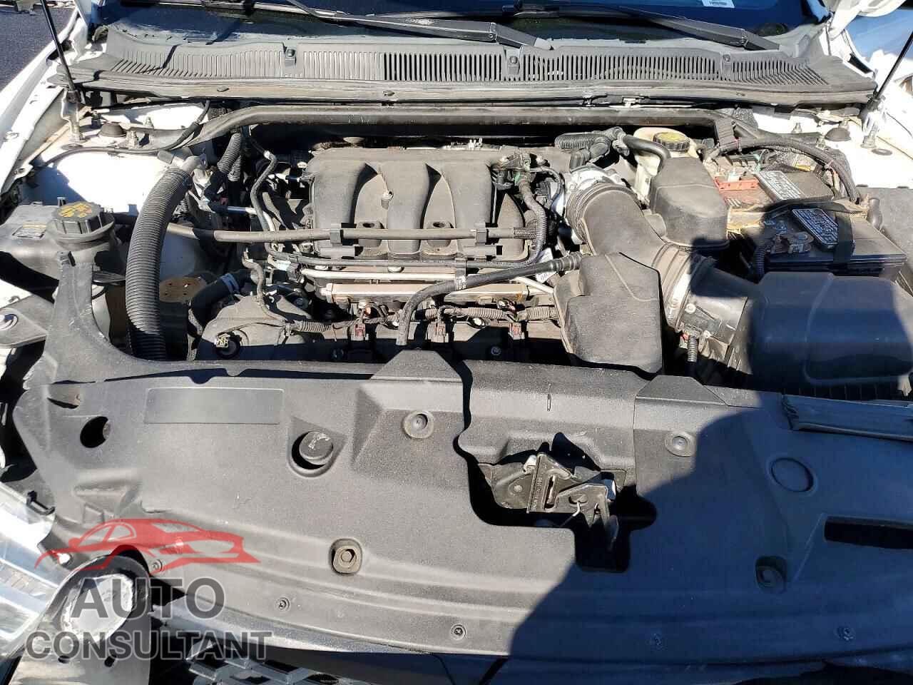 FORD TAURUS 2015 - 1FAHP2L86FG112125