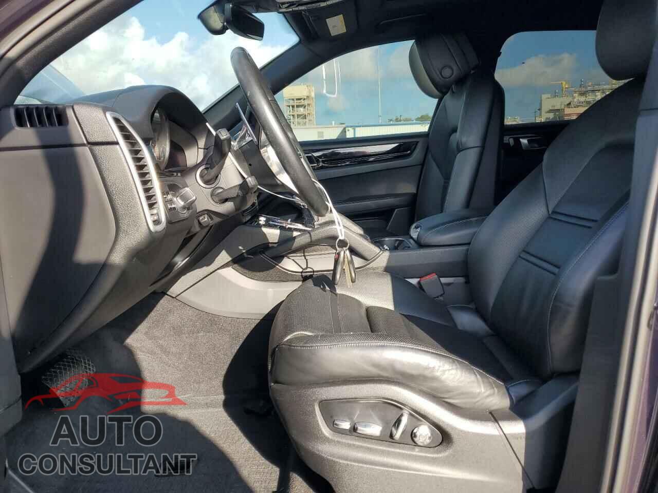 PORSCHE CAYENNE 2019 - WP1AA2AY1KDA10242