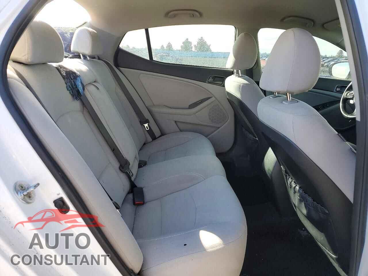 KIA OPTIMA 2015 - 5XXGM4A72FG398051