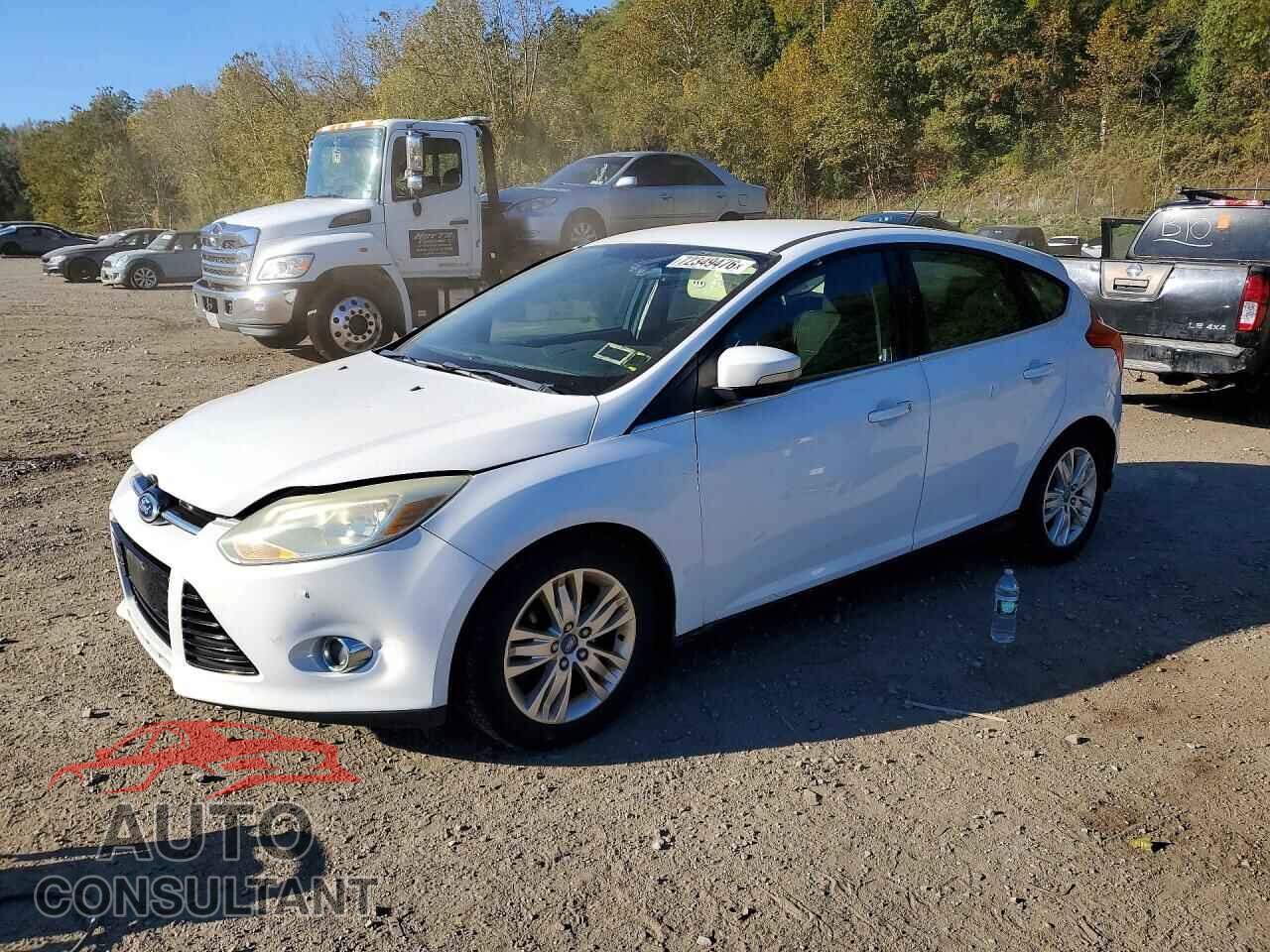 FORD FOCUS 2012 - 1FAHP3M22CL196124