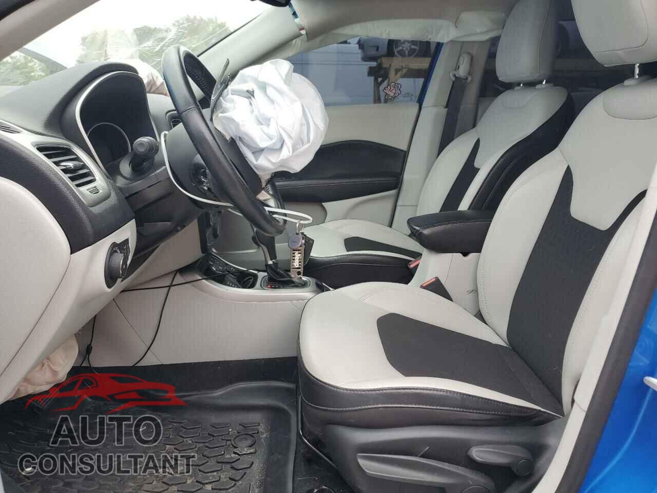 JEEP COMPASS 2020 - 3C4NJDBB4LT160544