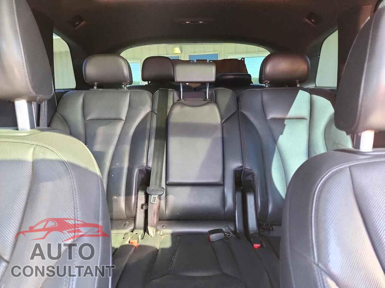 AUDI Q7 2017 - WA1LAAF70HD058211