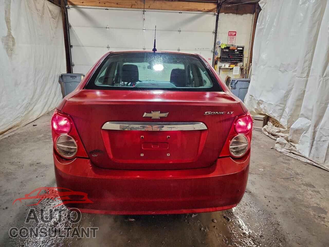 CHEVROLET SONIC 2012 - 1G1JC5SH2C4145221