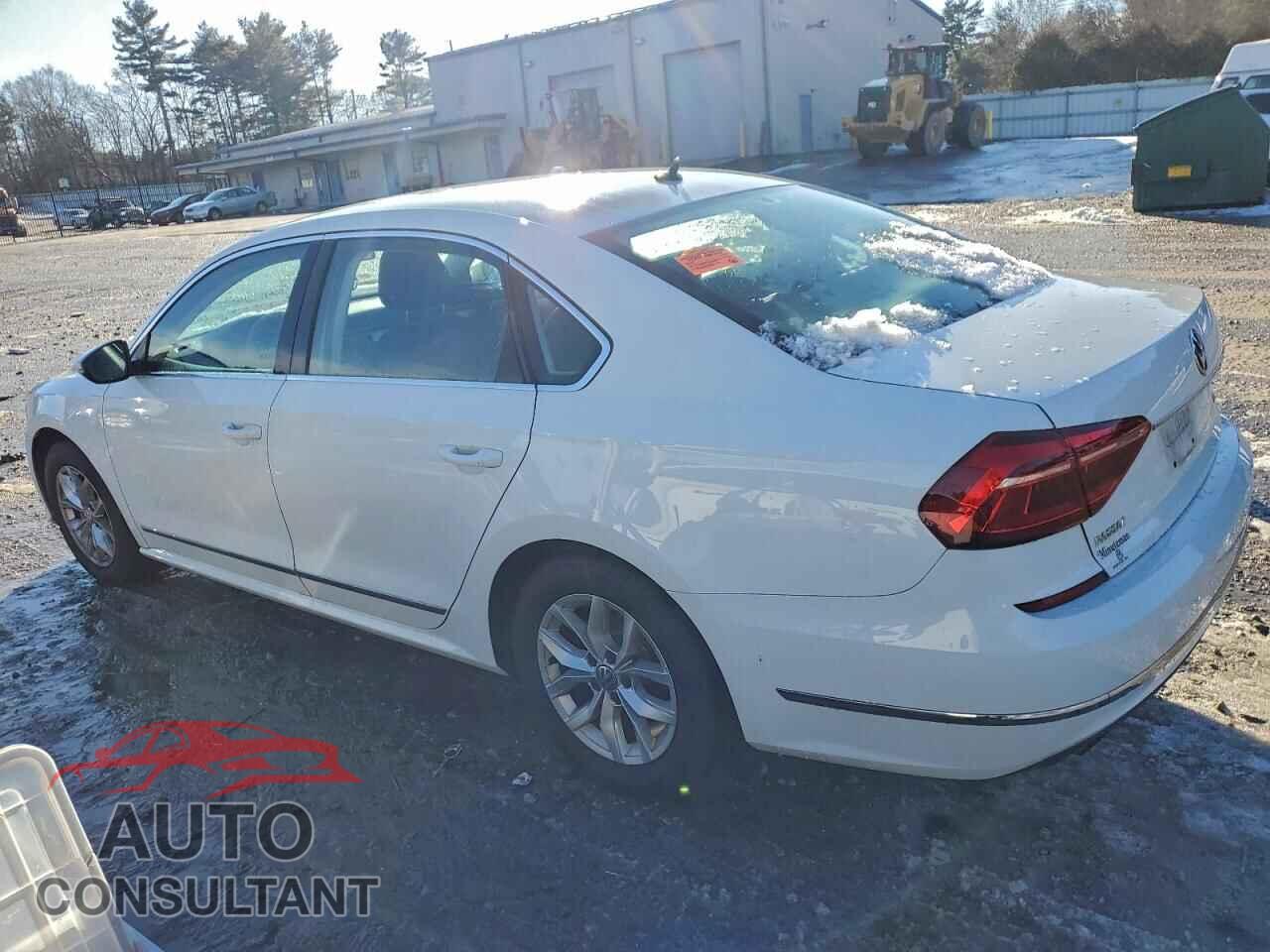 VOLKSWAGEN PASSAT 2017 - 1VWAT7A31HC036316