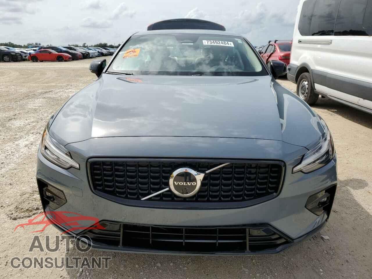 VOLVO S60 PLUS 2023 - 7JRL12FL2PG249071