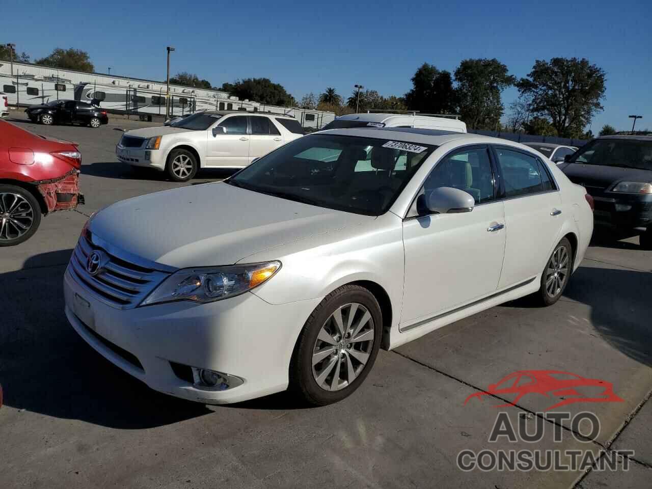 TOYOTA AVALON 2011 - 4T1BK3DB1BU416663