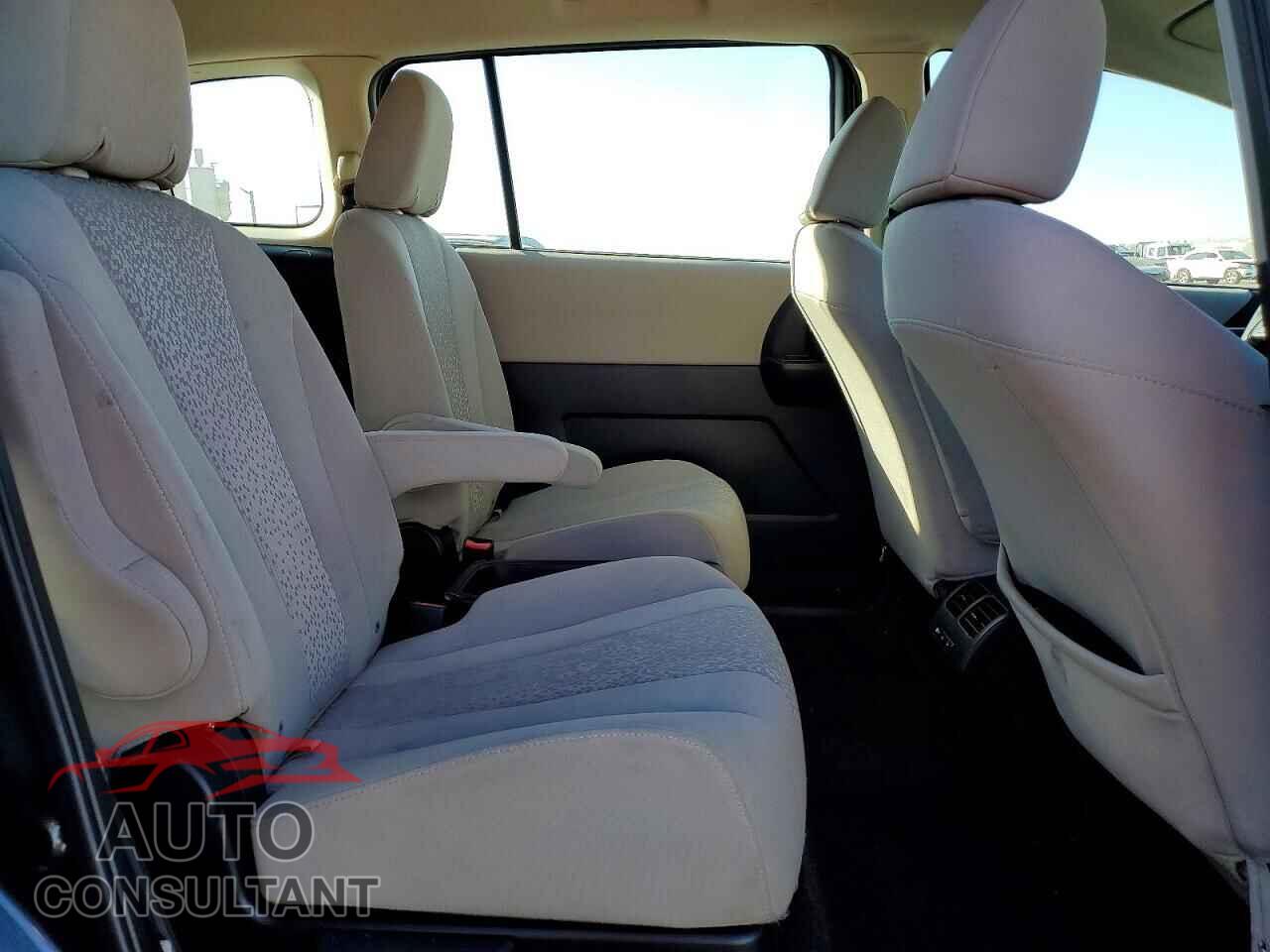 MAZDA 5 2012 - JM1CW2CL2C0138432